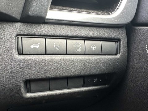 Nissan Qashqai 1.3 Dig-t Mhb 158 Tekna Xtrc 4wd 23