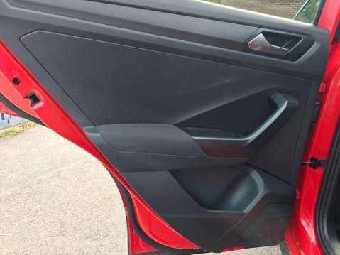 Volkswagen T-Roc 1.5 TSI EVO Design Euro 6 (s/s) 5dr 59