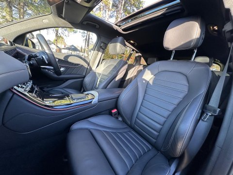 Mercedes-Benz EQC EQC 400 80kWh AMG Line (Premium Plus) Auto 4MATIC 5dr 4