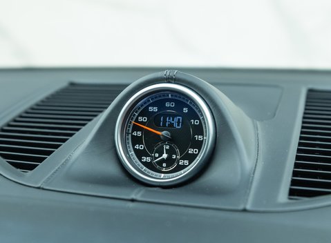 Porsche Macan TURBO 23