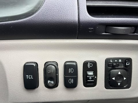 Mitsubishi Grandis 2.4 Elegance 5dr 16