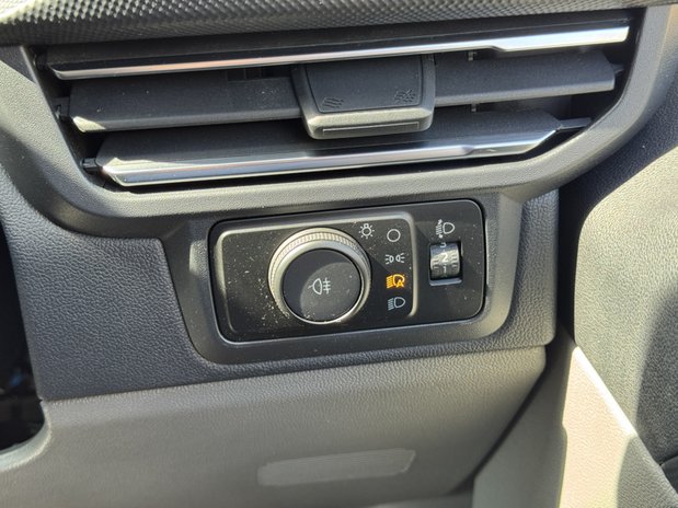 Ford Transit Custom SWB L1H1 Low Roof Limited 280 Air Con Alloys Cam Sensors EURO 6 24
