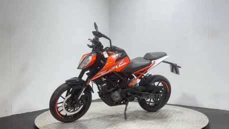 KTM Duke 2020 ONLY 10K RUNNING PROJECT BIKE SPARES OR REPAIR 125CC 4