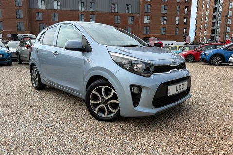 Kia Picanto WAVE. 6 MAIN DEALER SERVICES.. ONLY ONE OWNER.. REVERSING CAMERA.. A/C 2