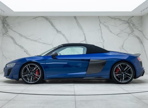 Audi R8 V10 PERFORMANCE CARBON BLACK SPYDER 7