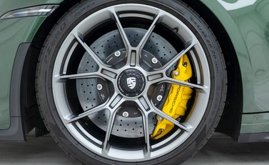 Porsche 911 (992) GT3 Touring 8