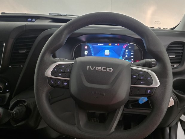 Iveco Daily 2.3 35S14 H2 Roof Business Van 3520L WB 14