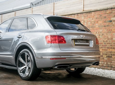 Bentley Bentayga W12 First Edition 27