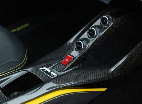 Ferrari 812 Superfast 16