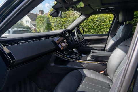 Land Rover Range Rover Sport 3.0 Range Rover Sport Autobiography D MHEV Auto 4WD 5dr 9