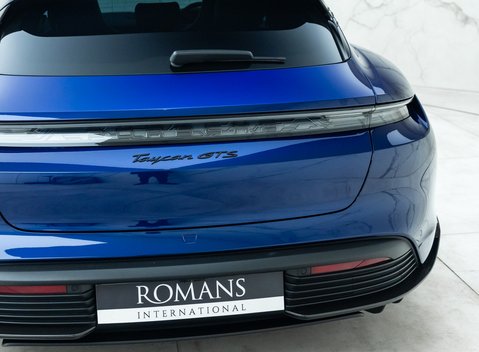 Porsche Taycan GTS Sport Turismo 37
