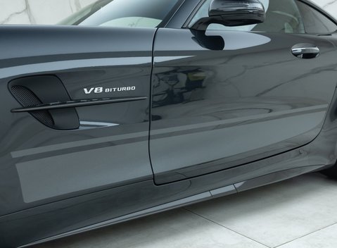 Mercedes-Benz AMG GT R PRO 35