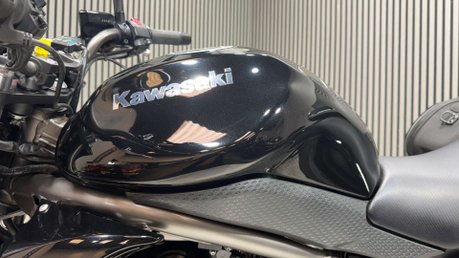 Kawasaki Er ER6 N 2010 ONLY 17K FULL LUGGAGE MOT SEPTEMBER 2027 650CC 43