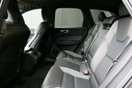 Volvo XC60 2.0 XC60 R-Design B5 MHEV AWD Auto 4WD 5dr 40