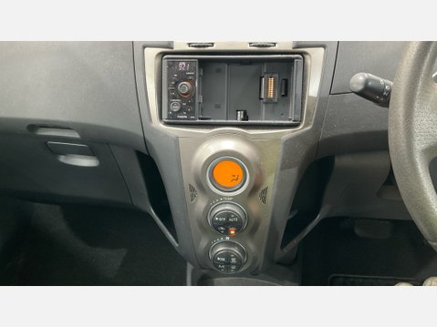Toyota Yaris T SPIRIT MM VVT-I 12