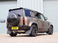 Land Rover Defender 110 D300 X-DYNAMIC HSE 7 SEATER  PRICE MATCH OFFER PREMIUM COLOUR  6