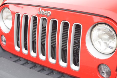 Jeep Wrangler Sahara Unlimited Edition Auto 6