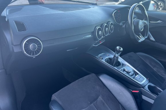 Audi TT 2.0 TDI ULTRA S LINE 35