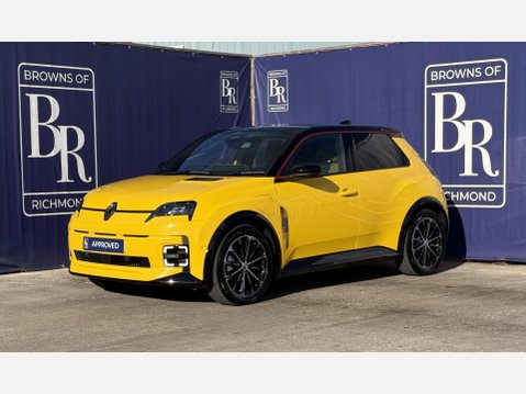Renault 5 comfort range 52kWh iconic five Hatchback 5dr Electric Auto (150 ps) 8