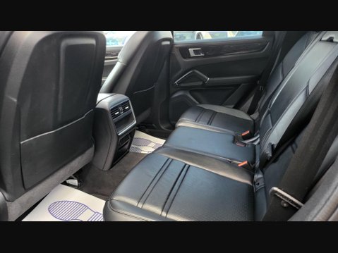 Porsche Cayenne V6 20