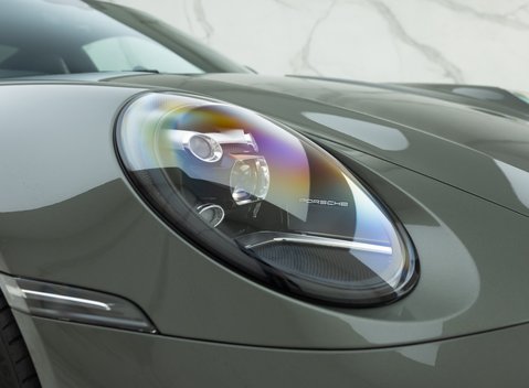 Porsche 911 Carrera (992) 23