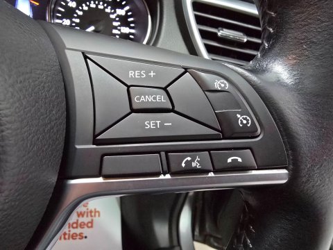 Nissan Qashqai 1.5 dCi N-Connecta Euro 6 (s/s) 5dr 39