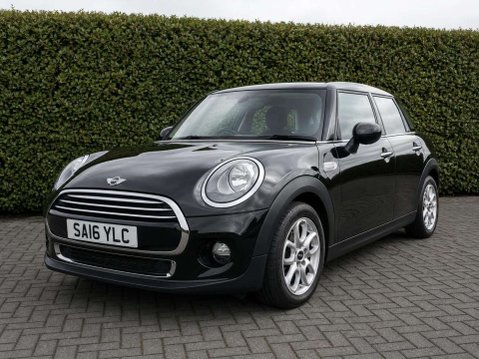 Mini Hatch 1.5 Cooper Hatchback 5dr Petrol Manual Euro 6 (s/s) (136 ps) 4