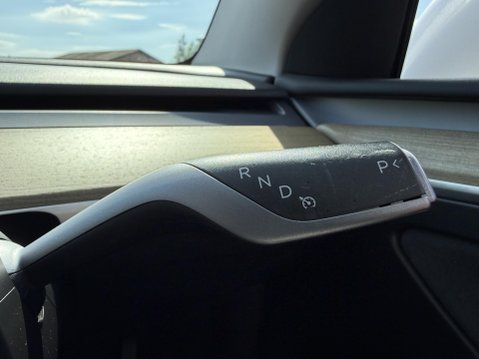 Tesla Model Y (Dual Motor) Long Range SUV 5dr Electric Auto 4WDE (384 bhp) 37