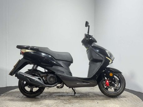 Direct Bikes Milan DB125 DIRECT BIKE 125 RUNNING PROJECT LARGE 125CC SCOOTER