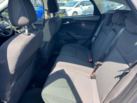 Ford Focus 1.6 Titanium Navigator Powershift Euro 5 5dr 28