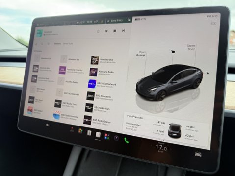 Tesla Model 3 Saloon 4dr Electric Auto RWD (241 bhp) 42