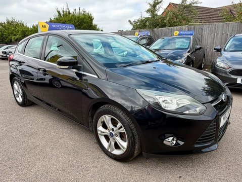 Ford Focus 1.0T EcoBoost Zetec Euro 5 (s/s) 5dr 3