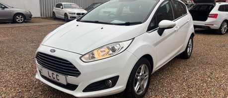 Ford Fiesta ZETEC.. 13 SERVICES.. 1 PREVIOUS KEEPER.. £35 ROAD TAX 1