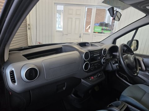 Citroen Berlingo Multispace BLUEHDI FEEL ETG6 27