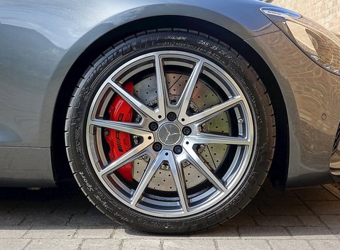 Mercedes-Benz Amg GT GT S 19