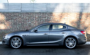 Maserati Ghibli GranLusso 2