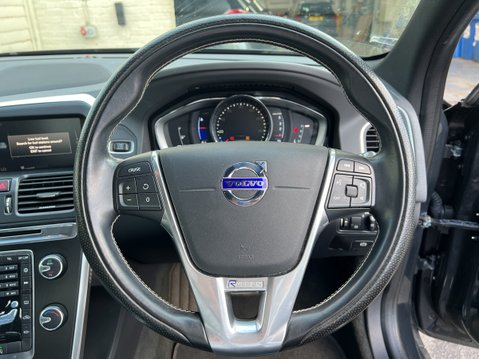 Volvo XC60 2.0 D4 R-Design Nav SUV 5dr Diesel Auto Euro 6 (s/s) (190 ps) 19