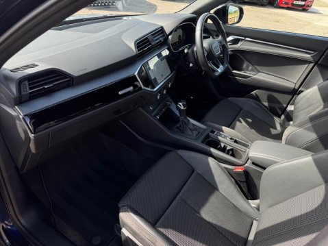 Audi Q3 1.5 TFSI CoD 35 Black Edition S Tronic Euro 6 (s/s) 5dr 23