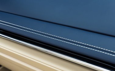 Aston Martin DB12 Volante 24
