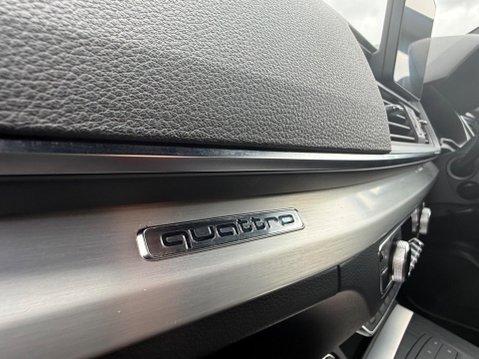Audi Q5 2.0 TDI S line S Tronic quattro Euro 6 (s/s) 5dr 39