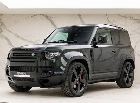 Land Rover Defender 90 X D300 6