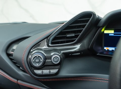 Ferrari 488 SPIDER 21