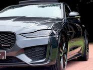 Jaguar XE R-DYNAMIC HSE BLACK 38