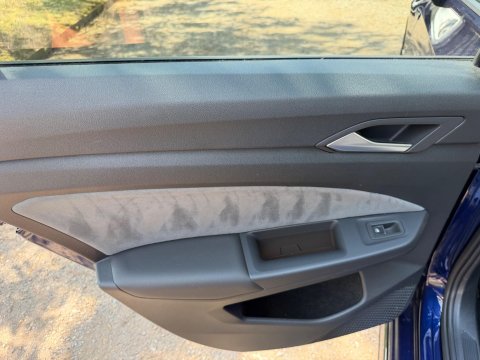 Volkswagen Golf R-LINE ETSI DSG 44