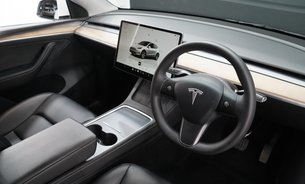 Tesla Model Y RWD 4 New Tyres Comfort Suspension 1 Owner GROK AI Ryzen Adaptive LEDs VATQ 2