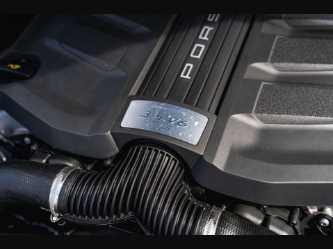 Porsche Cayenne 52