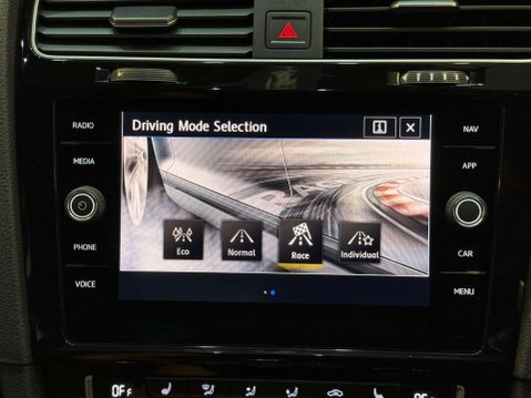Volkswagen Golf 2.0 TSI R Hatchback 3dr Petrol DSG 4Motion Euro 6 (s/s) (310 ps) 52