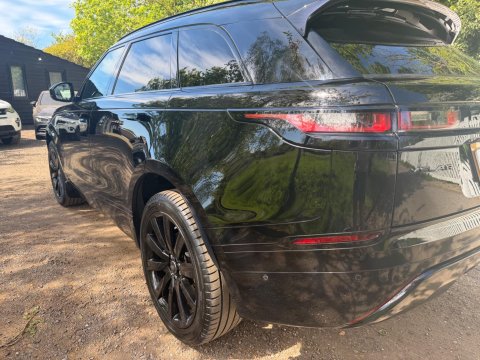Land Rover Range Rover Velar R-DYNAMIC SE 64