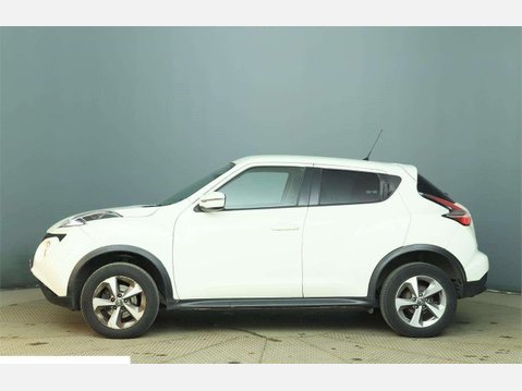 Nissan Juke 1.6 Acenta Euro 6 5dr 9