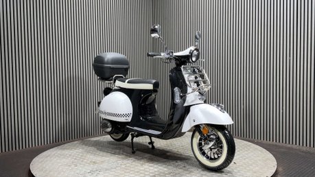 Ajs MODENA 2021 ONLY 800 MILES MODERN RETRO SCOOTER 125CC MOT OCTOBER 2027 2